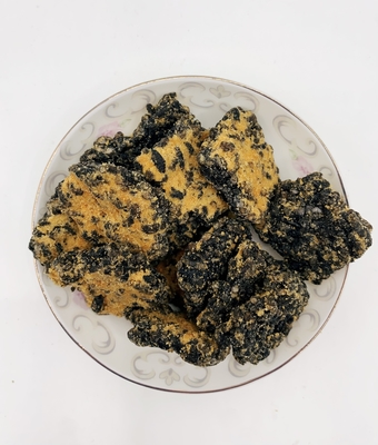 Guoba d'or noir Jaune d'œuf salé et filet de porc saveur riz biscuit mélange riz croustillant croûte de riz frit