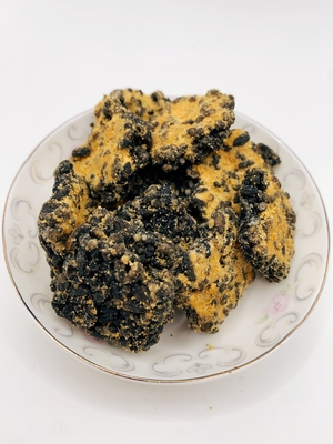 Guoba d'or noir Jaune d'œuf salé et filet de porc saveur riz biscuit mélange riz croustillant croûte de riz frit