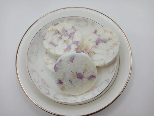 Des biscuits de riz remplis de riz
