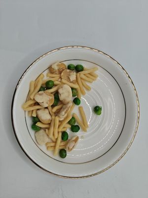 Snack à base de crevettes et de haricots cuits au sel