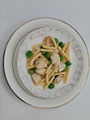 Snack à base de crevettes et de haricots cuits au sel