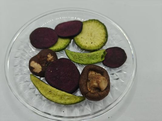 Découvrez la combinaison parfaite d'ingrédients naturels : Noix de macadamia grillées avec le mélange VF VEGE
