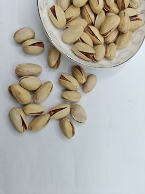 Pistache grillée et salée à la coque