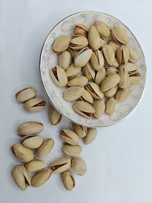 Pistache grillée et salée à la coque