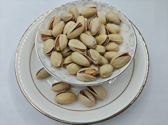 Pistache grillée et salée à la coque