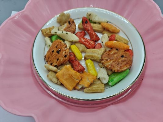 Craquelins de riz mélangés saveurs originales personnalisées, emballage en vrac avec ingrédients à l'huile