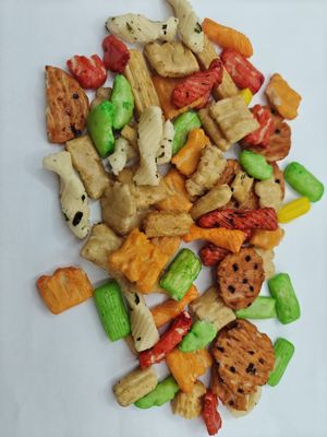 Craquelins de riz mélangés saveurs originales personnalisées, emballage en vrac avec ingrédients à l'huile