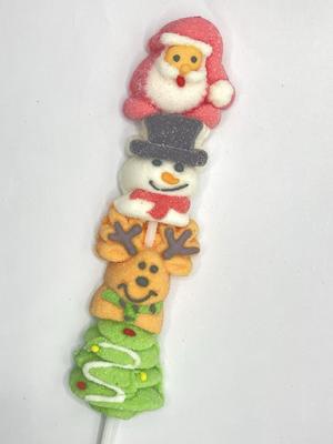 Adorables personnages de guimauve sur bâtonnets