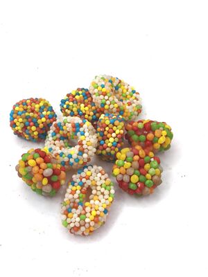 Des gommes variées et colorées aux saveurs multiples de fruits - Snacks à base de soja moelleux et moelleux