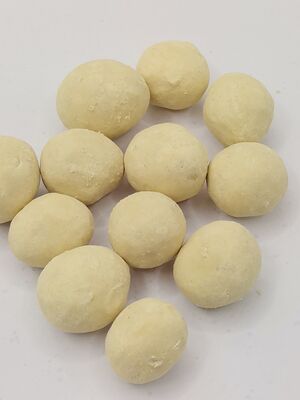 Fèves de soja enrobées de crème avec une riche saveur de lait et une texture croustillante - Des collations parfaites aux graines de soja