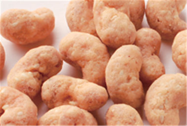 Les casse-croûte de noix de cajou de charbon de bois, bon goût ont grillé la saveur de bonbon à noix de cajou