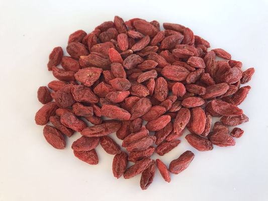 Matière première de Goji de baie de casse-croûte rouges de fruits secs, OEM déshydraté de casse-croûte de fruit disponible