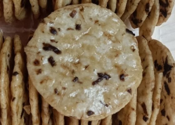 Saveur délicieuse d'algue d'OEM autour saveurs de casse-croûte ronds savoureux de biscuits de riz de différentes